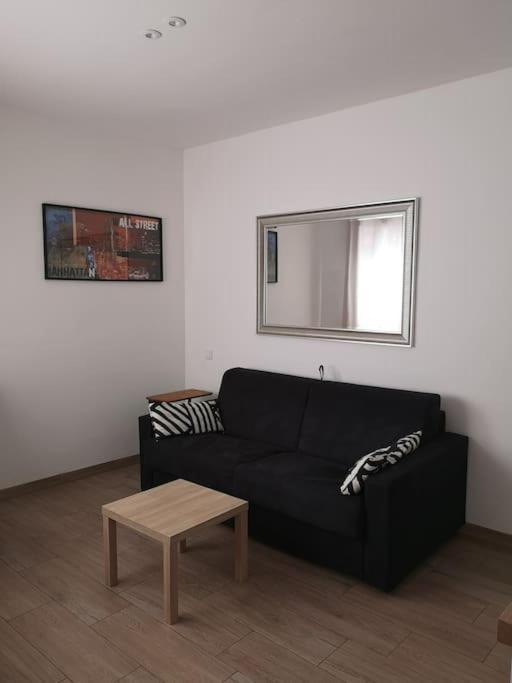 Cosy 2P A 5 Minutes A Pied De La Mer Et Du Centre Menton Exterior photo
